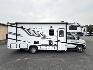 Autocaravana Forest River Forester 2441DSF 2026 Usada en Excelentes Condiciones - Product Image 2