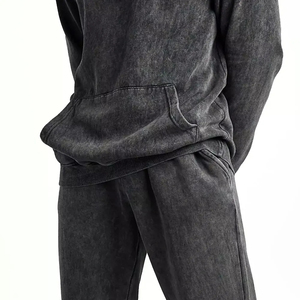 Ensemble de survêtements vintage imprimés personnalisés de qualité supérieure 160 g/m² pour hommes avec design 2-en-1, séchage rapide et respirant - Product Image 4