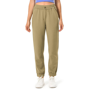 Conjunto de chándal para mujer, chaqueta y Joggers, chándal personalizado transpirable de secado rápido - Product Image 3