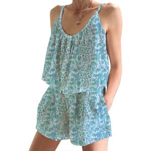 Ensemble de pyjama court à imprimé floral luxueux, imprimé à la main, floral printemps/été, ajusté, bretelles fines, sans manches - Product Image 1