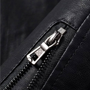 OEM all'ingrosso Logo personalizzato uomo mucca giacca di pelle di pecora agnello Bomber bicolore nero - Product Image 4