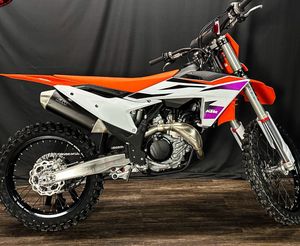 ยอดขายสูงสุดสำหรับรถมอเตอร์ไซค์วิบาก K T M 450 SX F รุ่นใหม่ ปี 2024 |   รถมอเตอร์ไซค์วิบาก - Product Image 2