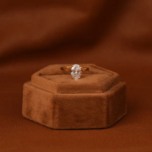 Bague fine certifiée or jaune 18KT Style classique taille ovale diamant de laboratoire fiançailles IGI certifié portrait solitaire - Product Image 1