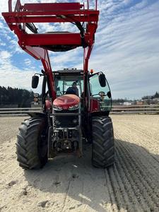 Tractor Agrícola Usado Muy Limpio y Económico con Cargador Frontal 4x4, Máquina Agrícola para Trabajo de Campo - Product Image 2