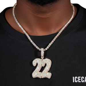 Colgante de Moissanita Personalizado de 22 Quilates con Acabado en Oro de 14K, Colgantes y Dijes Únicos y Elegantes - Product Image 5