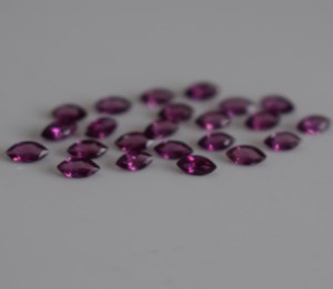 Rodolita Rosa natural Granate Marquesa Corte 2,5x5mm Facetado-Rodolita Rosa suelta Granate Marquesa Corte Piedra preciosa suelta - Product Image 2