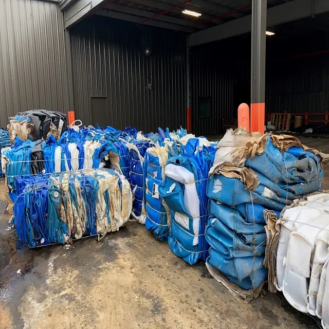 Restos de plástico de tambor azul HDPE reciclado puro y limpio/Chatarra de botella de leche HDPE a la venta al precio al por mayor más barato