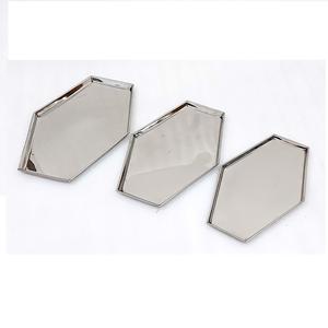 ถาดเหล็กสแตนเลสที่ทำด้วยมืออย่างหรูหราทันสมัยพร้อมที่จับผลไม้และแห้งถาดเสิร์ฟผลไม้สำหรับใช้ในชีวิตประจำวัน - Product Image 3