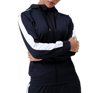 ชุดวอร์มสีพื้นสำหรับวิ่งแฟชั่นไซส์ใหญ่พิเศษชุดวอร์มสำหรับผู้หญิงมีฮู้ดแฟชั่นยิม2ชิ้นปักโลโก้3D ตามสั่ง - Product Image 4