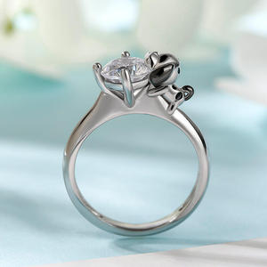 Bague Jeulia « Hug Me » unique en forme de dalmatien, plaquée or 18 carats, en argent sterling - Product Image 5