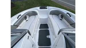 Jetboat Yamaha AR 210 de 2008 d'occasion, 21 pieds, avec moteur marin bicylindre de 1052 cm3, propulsion JetDrive, avec remorque - Product Image 5