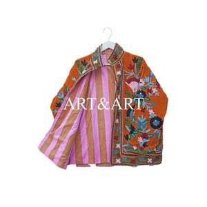 Veste matelassée 100% coton, faite à la main, vintage, bohème, automne-hiver, écologique, broderie florale Suzani, imprimé ethnique chic - Product Image 4