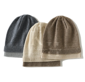 Gorro de punto cálido y suave Unisex OEM para hombres y mujeres para la protección de la cabeza al aire libre de invierno frío - Product Image 1