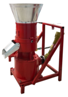 Machine d'élimination des déchets de jardin pour la granulation des branches et feuilles mortes, connectée au tracteur