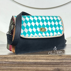 Bolso Bandolera de Cuero a Cuadros Turquesa Premium para Mujer, Nuevo Estilo Occidental de Moda, Bolso de Hombro de Cuero Genuino Ideal para Viajes - Product Image 1