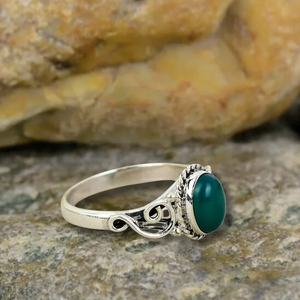 925 Sterling Silver Handmade <b>Ring</b> with Green Onyx Natural Gemstone <b>Crystal</b> Perfect Wedding or Party Jewelry Gift for Women - Product Image 2