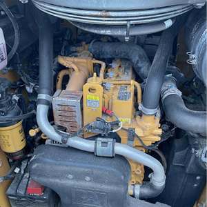 Cargadoras de dirección deslizante CAT 232D3 en excelentes condiciones, precio de fábrica, alta eficiencia, disponibles y listas para trabajar, tipo diésel con orugas. - Product Image 2