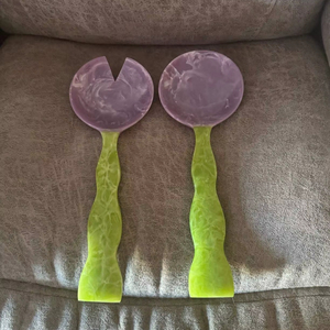 Ensemble de cuillère et de fourchette à salade en résine marbrée beige, ustensiles faits à la main, couverts élégants, vaisselle moderne, service de table, mariage, lave-vaisselle - Product Image 1