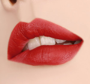 BLACK ROUGE AIR-FIT VELVET TINT5 4.5g - Hecho en Corea Producto de Corea Lápiz Labial Maquillaje Coreano Ídolo Coreano - Product Image 2