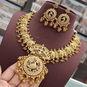 Collier traditionnel polonais de qualité supérieure de conception unique exclusive de ton or ensemble avec boucles d'oreilles pour les femmes pour le mariage - Product Image 1