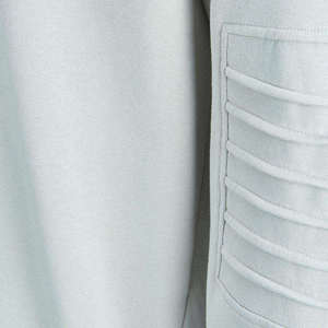 Sudaderas de moda de color sólido para hombres de último diseño Ropa de invierno con estampado en relieve y abullonado - Product Image 4