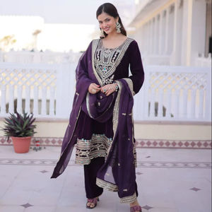 Vêtements traditionnels indiens et pakistanais pour femmes les plus populaires Boutique Sharara Suit Exclusif Travail ethnique scintillant doré pour les mariages - Product Image 1