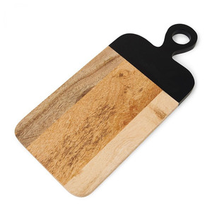 Offre spéciale Planche à fromage en résine époxy bleue personnalisée Planche à découper carrée en bois pour servir et hacher - Product Image 1