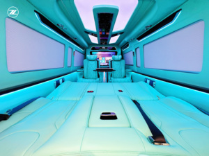 Furgone Executive |   Hiace 7 Posti Automatico a Benzina Guida a Sinistra Fari LED Cabina <span class=keywords><strong>Blu</strong></span> con Divisorio Completo - Product Image 2