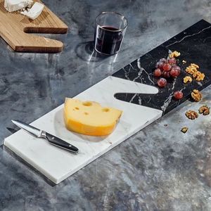 Planche à découper en marbre durable avec structure solide et lourde, parfaite pour couper les gros fruits, les légumes, les viandes et le fromage - Product Image 5