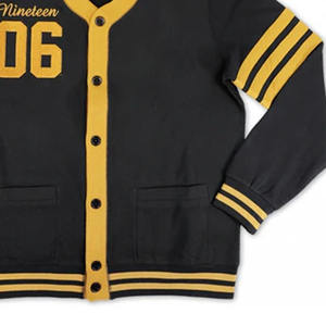 Cardigan pour homme en tissu doux, design classique, fermeture à boutons, style populaire, col en V, pulls cardigan - Product Image 3