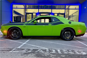 LISTO PARA ENVIAR - USADO, VOLANTE A LA IZQUIERDA / VOLANTE A LA DERECHA, 21 MILHAS, CHALLENGER RRS T/A 392 2017, 6 VELOCIDADES - Product Image 3