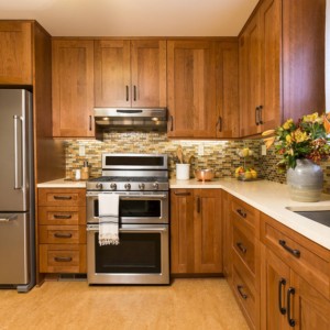 แพ็คแบนตกแต่งอย่างมีสไตล์พร้อมที่เก็บของแบบปรับได้และโครงสร้างทนทานเพื่อการใช้งานที่ยาวนานทั้งชุดตู้ครัว - Product Image 3