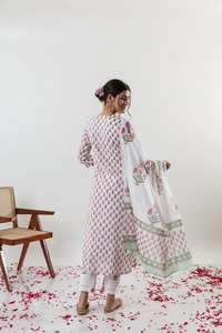 ชุดสูทกุหลาบิมินิชุดแฟชั่นอินเดียจัดแต่งทรงคุณภาพสูง Kurti และกางเกงจากผู้ผลิตอินเดีย - Product Image 6