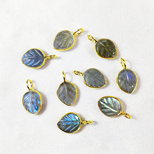 Lunette Vermeil Set Pendentifs Bijoux Feuille d'or sculptée en argent sterling 925 AA Qualité Feu Labradorite Naturelle Taille 10x8mm - Product Image 1