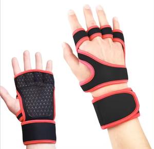 Gants de gymnastique unisexes en cuir de haute qualité Nouvelle mode Gants d'entraînement et d'haltérophilie personnalisés personnalisés - Product Image 3