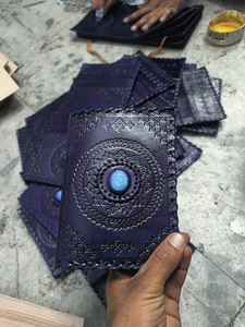 Diario de cuero en relieve granate hecho a mano, diseño animal personalizado, piedra de ágata, papel de algodón, portátil, hecho a medida, diario - Product Image 3