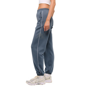 Pantalon de survêtement pour femme, nouvelle collection, personnalisable (couleurs, logo, taille), élégant, en molleton de coton biologique de haute qualité, coupe large, avec cordon de serrage - Product Image 2