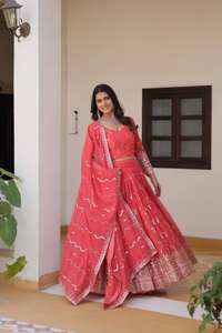 ชุดงานแต่งออกแบบสำหรับงานแต่งงาน lehenga choli และ dupatta พร้อมงานปักลำดับ - Product Image 4