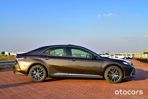 รถยนต์มือสอง TOYOTA <span class=keywords><strong>CAMRY</strong></span> GLE ปี 2024 รุ่นไฮบริด <span class=keywords><strong>สี</strong></span><span class=keywords><strong>น้ำตาล</strong></span> ประหยัดน้ำมัน ดูแลรักษาอย่างดี พร้อมส่งทั่วโลก - Product Image 3