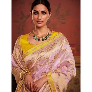 Delicioso Sari de Seda Banarasi con Blusa, Estilo Indio, Tejido en Lavanda, para Fiestas y Eventos Festivos, Suave y Cómodo - Product Image 1