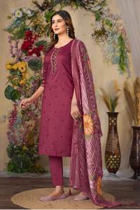 Ensemble Kurti et pantalon en viscose de soie romaine en gros avec dupatta en soie Chanderi à imprimé numérique, travail à la main multi-fils, costume 3 pièces - Product Image 3