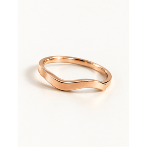 แหวนสแตนเลสสตีลเคลือบทอง 18k แบบปรับได้ ดีไซน์ลายคลื่น - Product Image 1