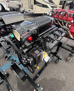 Moteur multi-cylindres 6,0 L 4 temps refroidi par eau LSA Premium avec démarrage électrique – Composant essentiel pour machines à haute productivité - Product Image 5