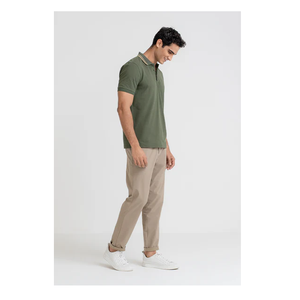 Polo básico de hombre elástico, cómodo y suave 100% algodón hecho a la moda Polo verde oliva - Product Image 3
