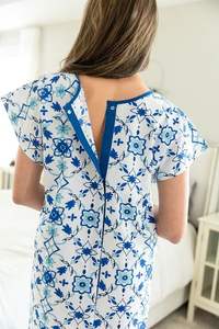 Bata para pacientes Batas cómodas de polialgodón de alta calidad | Bata quirúrgica médica al por mayor para uso de pacientes - Product Image 2