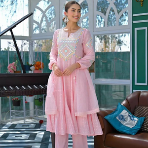 Colección al por mayor de ropa de fiesta india y pakistaní lista para usar algodón Mul con trabajo de Kodi y Moti para varias ocasiones - Product Image 1