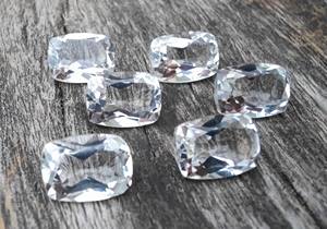 AAA + คริสตัลธรรมชาติคุณภาพสูงควอตซ์เหลี่ยมเพชรพลอยตัดเป็นเหลี่ยมสีขาวอัญมณีหลวม - Product Image 4