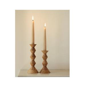 Portavelas de Madera con Acabado Liso para un Estilo Interior Elegante que Agrega Sofisticación al Espacio de Vida - Product Image 6