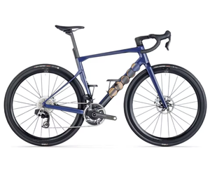Bicicleta de Carretera BM Roadmachine 01 ONE 2025, Roja, AXS 2x12 PM, DT Swiss ERC 45mm, Cuadro de Carbono ICS - Product Image 2