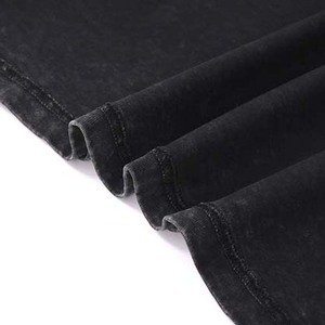 เสื้อยืดสำหรับผู้ชายสีทึบสีพื้นจำนวนมากพร้อมโลโก้ตามสั่ง - Product Image 4